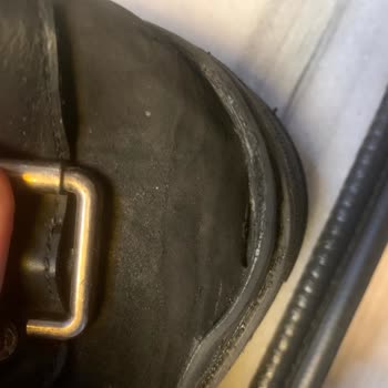 Botta Görünüş Dikişleri, Topuk Açılması Ve Su Sızdırması: Mağaza İade Ve Değişim Talebini Reddetti