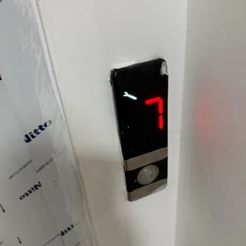 Planlı Elektrik Kesintileri Ve Yetersiz Site Yönetimi Öğrenciyi Mağdur Ediyor