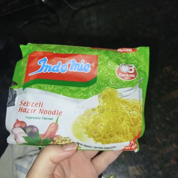 Sebzeli Noodle’da Yabancı Cisim Ve Rahatsız Edici Koku