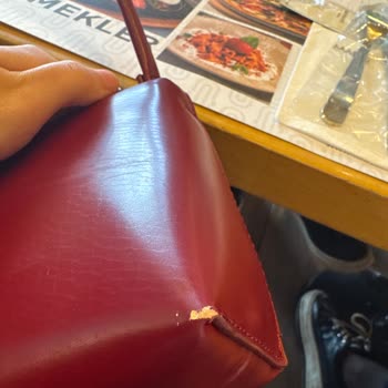 Gns Çanta Sisley Çantasının Deri Yıpranması ve Garanti Reddi