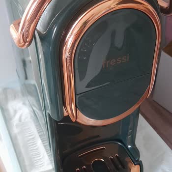 Fressi Kahve Makinesinde Su Dökülüyor, Müşteri Hizmetlerine Ulaşılamıyor