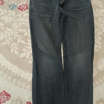 Mavi Mağazasında Kısa Sürede Solan Kot Pantolonlar İçin Değişim Talebi