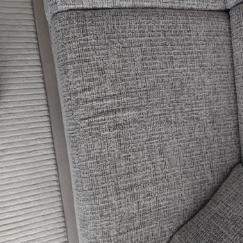 Defolu Kalia Mobilya Ve Çözülmeyen Tamir Sorunları Yenisiyle Değişim Talebi