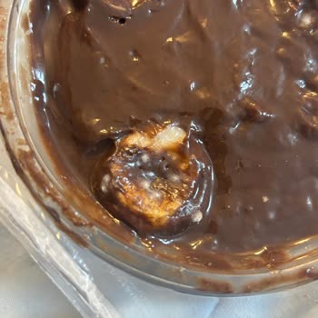 BİM Şubesinde Küflü Profiterol Satışı Hijyen Ve Sağlık Riski