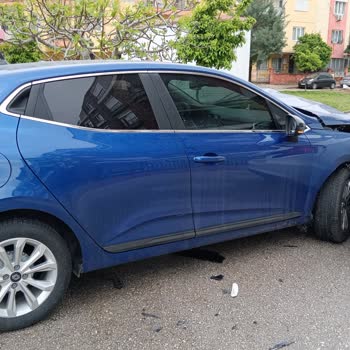 Renault Clio’da Sürücü Airbag’inin Açılmaması Güvenlik Sorunu