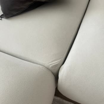 Koltuk Takımındaki Çoklu Üretim Hataları Ve Yetersiz Tamir Nedeniyle Tam Değişim Talebi