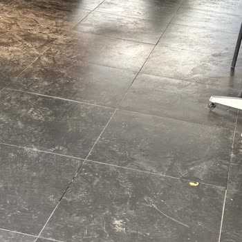 İzmir Buca Adatepe Burger King Şubesinde Hijyen Ve Düzen Sorunları