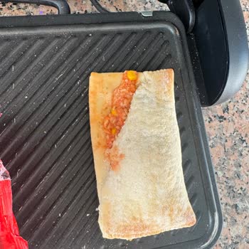 Eksik İçerikli Pizza Tostu Güvenimi Sarsıyor