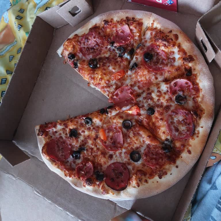 Bilecik Şubesinde Eksik Pizza Ve Yanlış Gönderilen İçecek