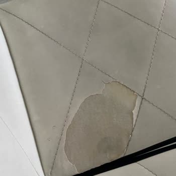 Garanti Verilen Deri Kılıflar Pul Pul Dökülüyor