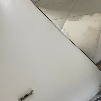 Garanti Verilen Deri Kılıflar Pul Pul Dökülüyor