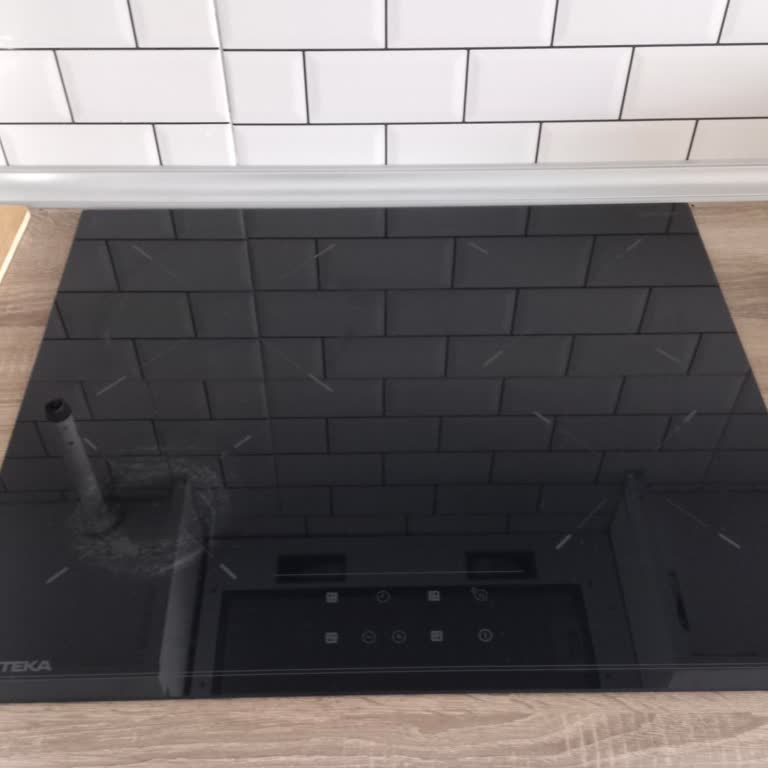 Camı Darbe Olmadan Çatlamış Ocağım İçin Garanti Dışı Reddine Karşı Ücretsiz Değişim Talebi