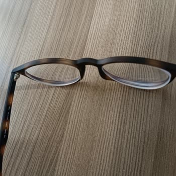 Atasun Optikte Rayban Gözlükte Çerçeve Ve Cam Uyum Sorunu
