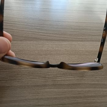 Atasun Optikte Rayban Gözlükte Çerçeve Ve Cam Uyum Sorunu