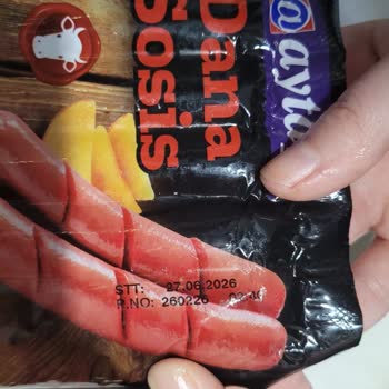 BİM'den Gelen Aytaç Dana Sosisinde Küflenmiş Ürün