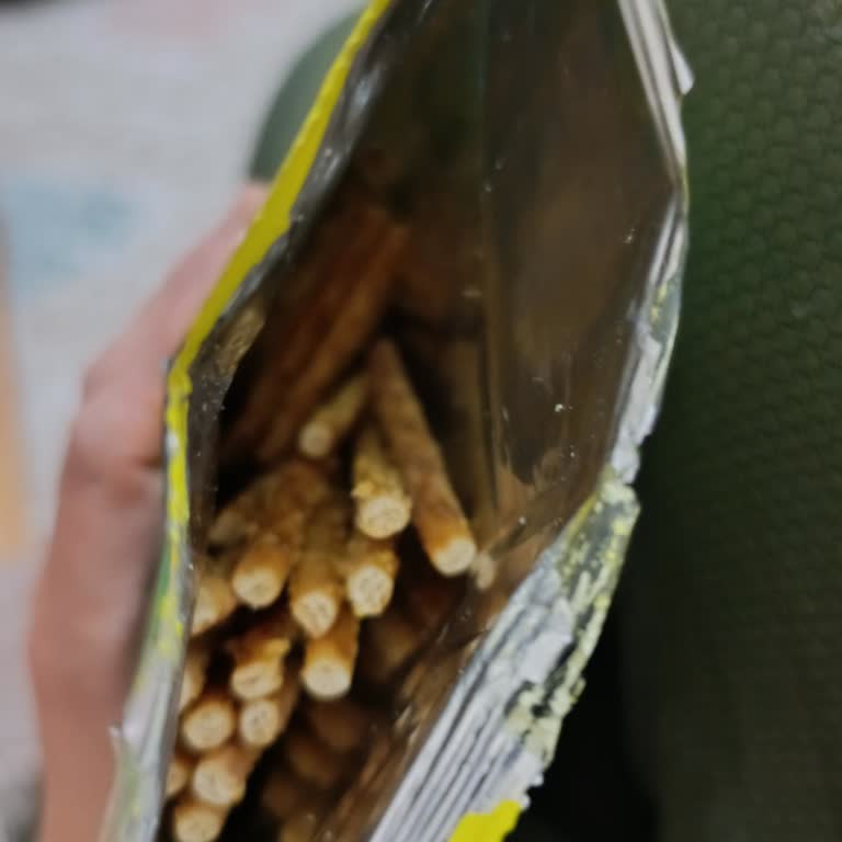 Ülker Çizi Çubuk Krakerde Kötü Koku Ve Tat Şikayeti