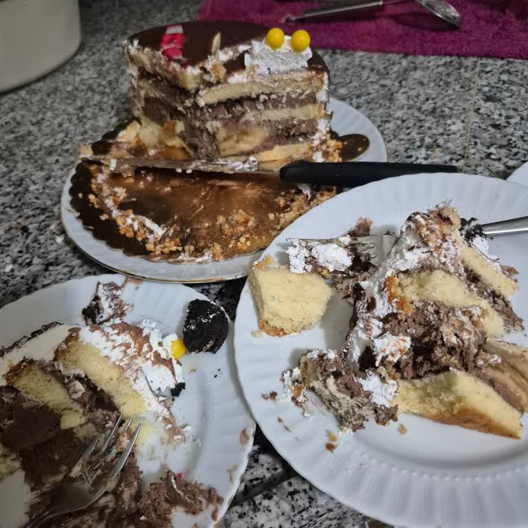 Tatlımar Taze Olmadığı İçin Doğum Günü Pastası Mahvoldu, İade Talebi