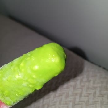 Algida Max Gökkuşağı Çatapat Dondurmasında Hijyen Sorunu: İçinde Kıl Bulundu