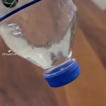 Şelale Su İçindeki Pislik