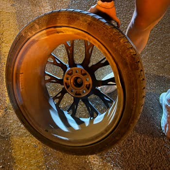 Kepez’teki Derin Çukur Araç Hasarına Neden Oldu, Hızlı Onarım Ve Tazminat Talebi