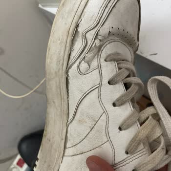 Pull & Bear Ayakkabısında Hızlı Aşınma Ve Deri Yırtılması