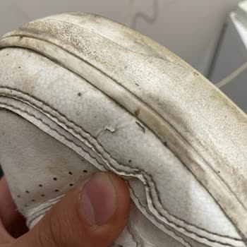 Pull & Bear Ayakkabısında Hızlı Aşınma Ve Deri Yırtılması