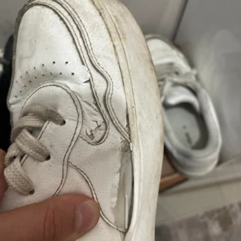 Pull & Bear Ayakkabısında Hızlı Aşınma Ve Deri Yırtılması