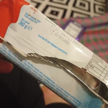 Manisa Turgutlu Carrefour’da Küflü Kinder Pingui Sağlık Riski