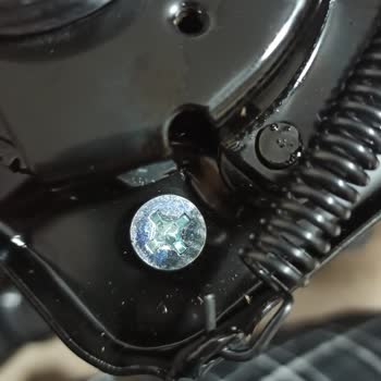 XPrime Titan Koltuğunda Hatalı Kaynaklı Tekerlek Yuvası Ve Uyuşmayan Vidalar Montajı Engelliyor