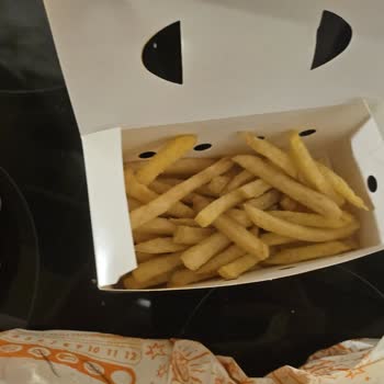 Eksik Ve Yanlış Ürün Gönderimi Üzerine Restoranın Para İadesi Reddi