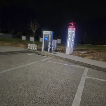 Akhisar Oksijen Tesisi ZES Şarj İstasyonunda Tek Ünitenin Arızası Ve Yetersiz Şarj Kapasitesi