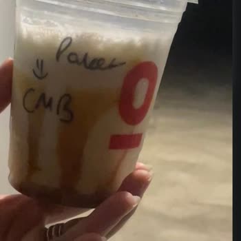 Espressolab Şubesinde Coconut Milk Blend Yanıltıcı Hazırlanması Ve Çalışanın Saygısız Tutumu