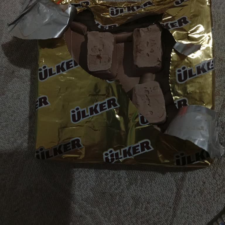 Tarihi Geçmemiş Ülker Çikolatasının Bozulması Ve Güven Kaybı
