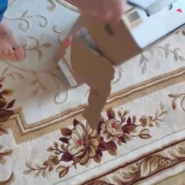 Yurtiçi Kargo Evde Biz Yokken Kargo Görevlisi Ürünü Evdeki Çocuğa Teslim Edip Gitmiş