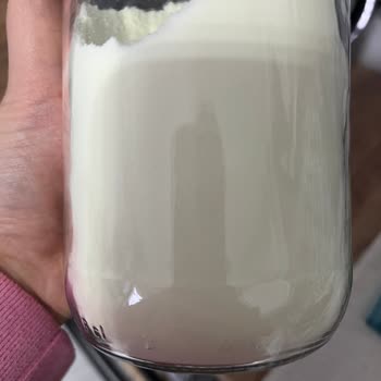 Hipp Organik Keçi Sütü Kutularında Renk Ve Kıvam Değişikliği Bebekte Kabızlık Oluşturdu