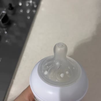 Hipp Organik Keçi Sütü Kutularında Renk Ve Kıvam Değişikliği Bebekte Kabızlık Oluşturdu