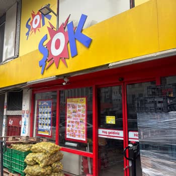 Çınar Camii Açılış Saati Gecikiyor Ve Çalışanların Kaba Tutumu