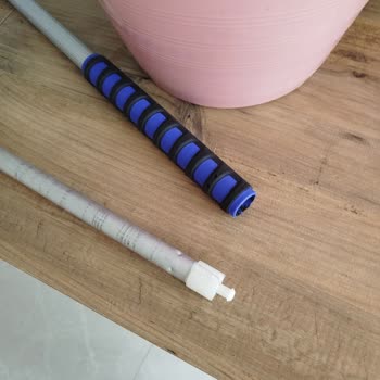 Sapı Yerinden Çıktı, Mop Kullanılamaz