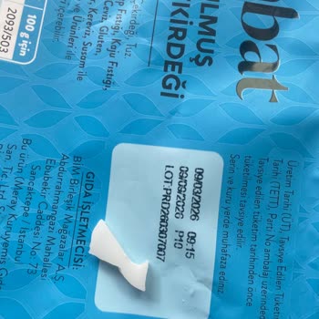 Kavrulmuş Kabak Çekirdeğinde Keskin Plastik Parça Bulundu: Sağlık Riski