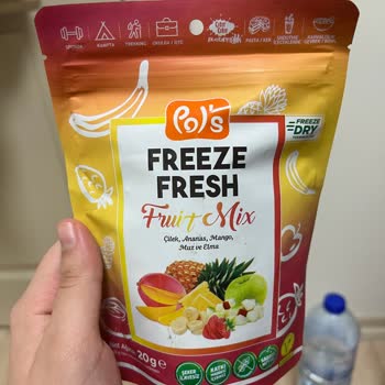 Pols Freeze Fruit Mix'te Çilek Dilimlerinde Siyah Lekeler Ve Küçük Parçalar: Hijyen Şikayeti