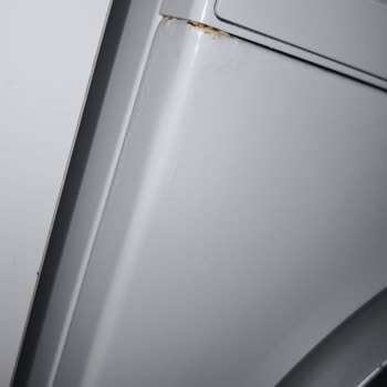 Garanti Altındaki Bosch Çamaşır Makinesinde Paslanma Sorunu Ücretsiz Giderilmelidir