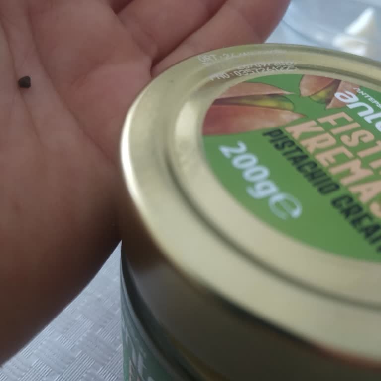 BİM'li Fıstık Kremasında Taş Keşfi Sağlık Tehlikesi