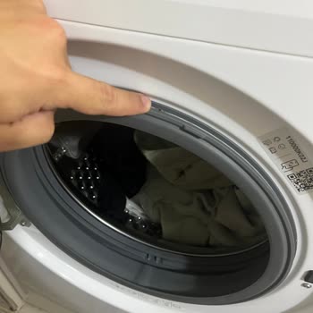 Beko Çamaşır Makinesinde Kapak Kenarında Küflenme Ve Ücretsiz Onarım Talebi