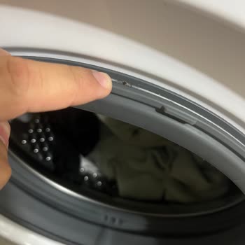 Beko Çamaşır Makinesinde Kapak Kenarında Küflenme Ve Ücretsiz Onarım Talebi