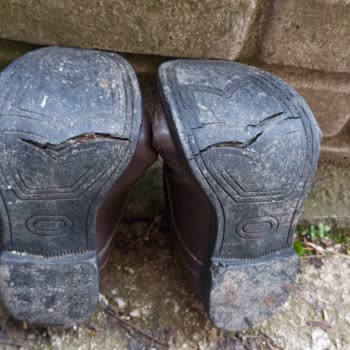 Kısa Sürede Parçalanan Yazlık Ayakkabılar İçin Garanti İade Talebi