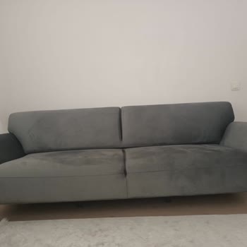 Berta 3’lü Yataklı Koltukta Kumaş Yırtığı Ve Sırt Boşluğu İçin Değişim Talebi