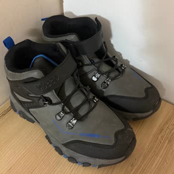 Kalitesiz Çocuk Ayakkabıları Koku, Su Ve Ayak Mantarı Sorunu Yaratıyor