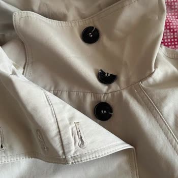 Be Blue’dan Aldığım Kırık Düğmeli Trençkotun İadesi Gecikiyor