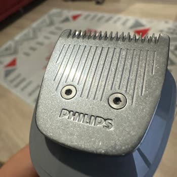 Açılmış Ve Çizikli Philips Tıraş Makinesi İçin Değişim Talebi