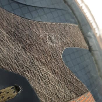 Sadece Bir Ay Kullanılan Su Geçirmez Ayakkabının Hızlı Aşınması Ve Üretim Hatasının Reddedilmesi